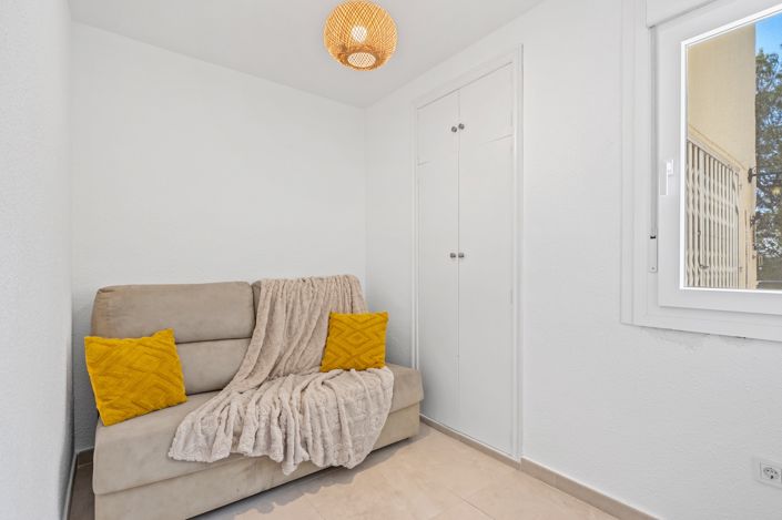 Image No.11-2 Bed Apartment for sale