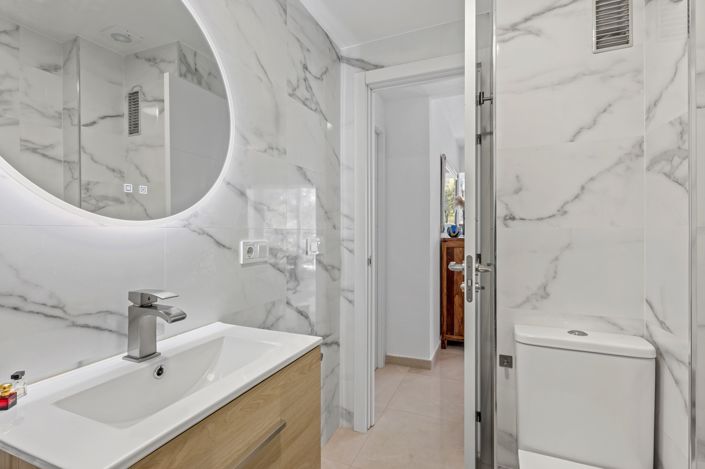 Image No.8-2 Bed Apartment for sale