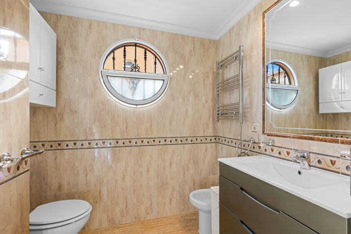 Image No.16-2 Bed Apartment for sale