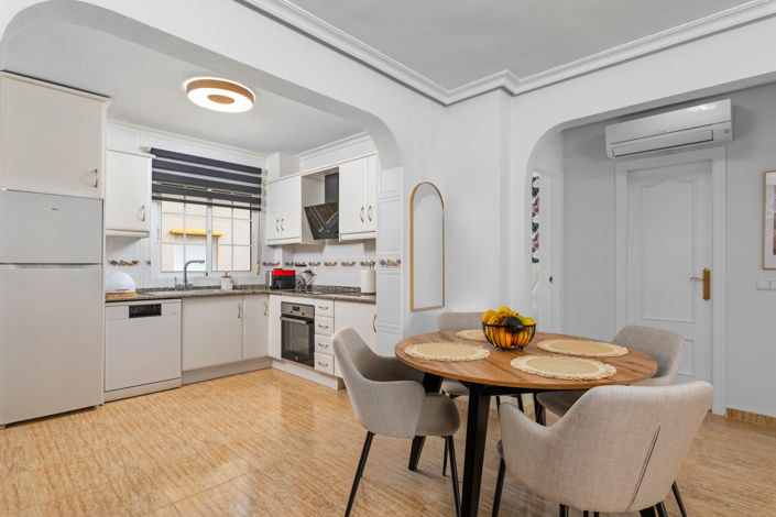 Image No.8-2 Bed Apartment for sale