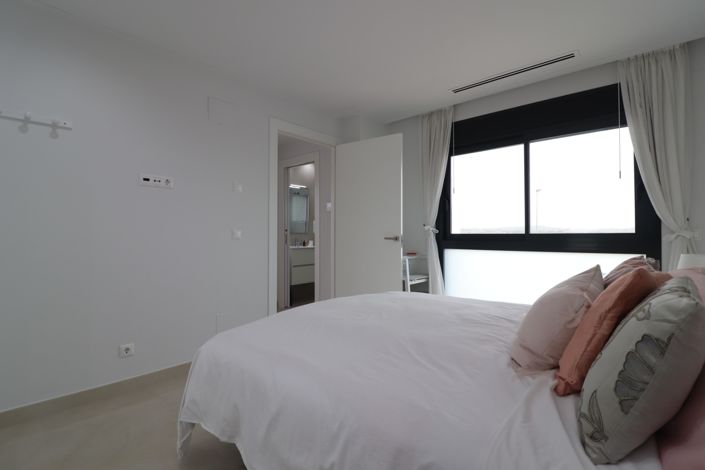 Image No.15-3 Bed Villa for sale