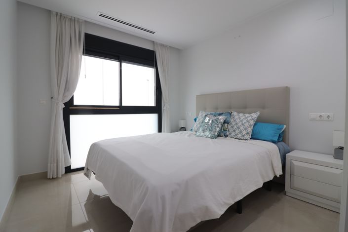 Image No.17-3 Bed Villa for sale