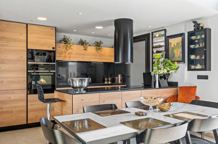 Image No.10-3 Bed Duplex for sale