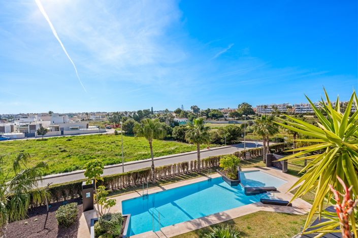 Image No.47-3 Bed Duplex for sale