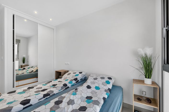 Image No.10-2 Bed Apartment for sale