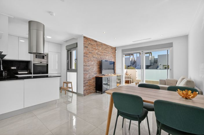 Image No.4-2 Bed Apartment for sale