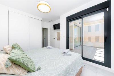 o1jjqud01q12nfg2o8fol178183g