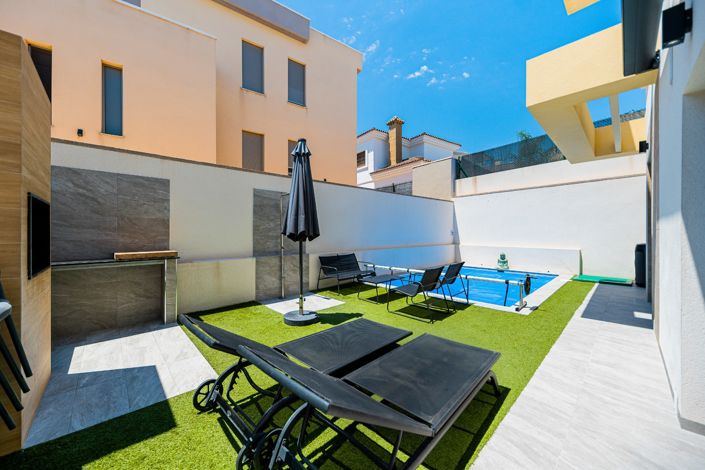 Image No.31-3 Bed Villa for sale