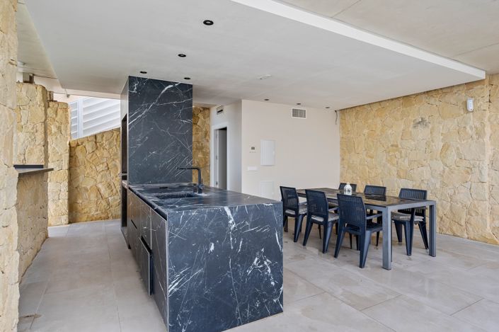 Image No.14-4 Bed Villa for sale