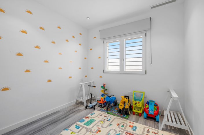 Image No.30-4 Bed Villa for sale