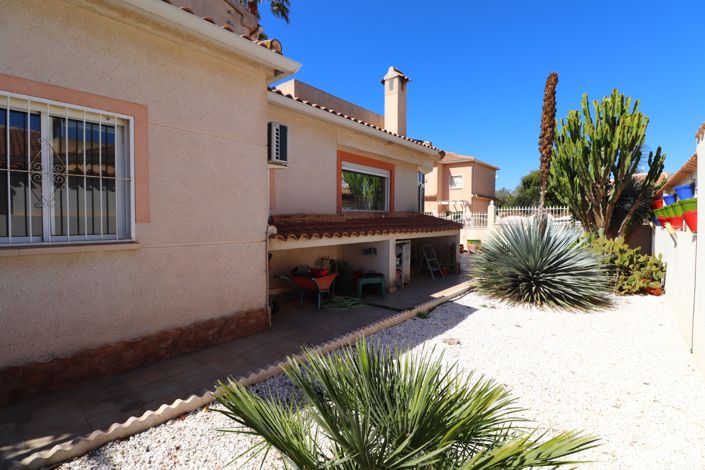 Image No.19-2 Bed Villa for sale