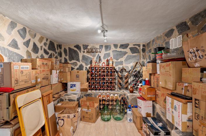 Image No.39-3 Bed Property for sale