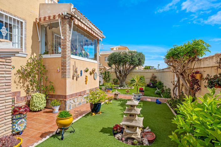 Image No.5-3 Bed Property for sale