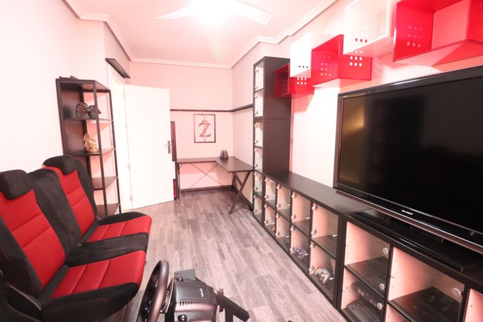 Image No.22-3 Bed Townhouse for sale