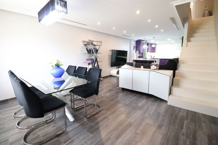 Image No.5-3 Bed Townhouse for sale