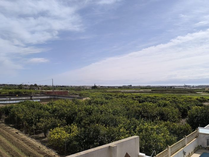 Image No.2-3 Bed Villa for sale