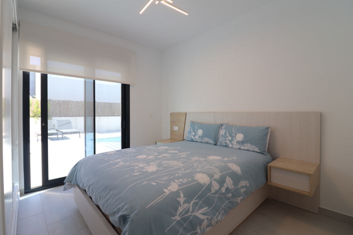 Image No.15-3 Bed Villa for sale