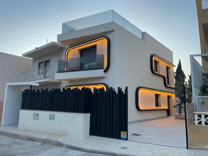 Image No.35-4 Bed Villa for sale