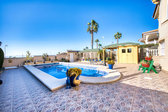 Image No.4-4 Bed Villa for sale