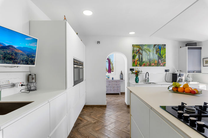 Image No.21-4 Bed Country Property for sale