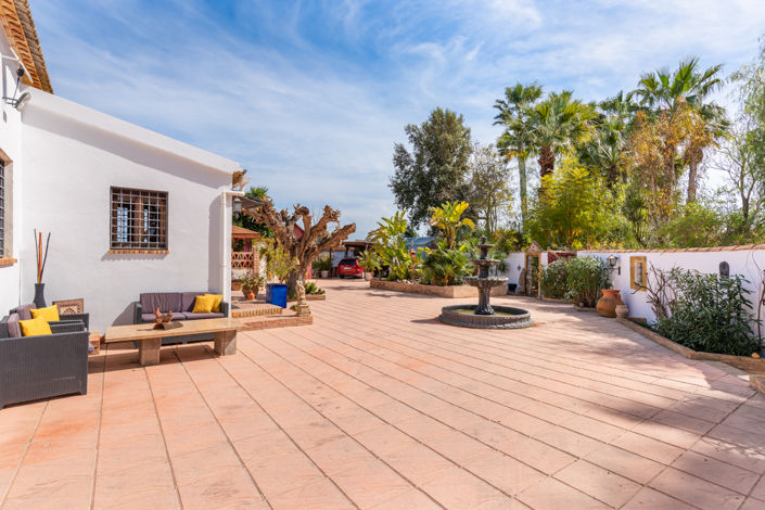 Image No.28-4 Bed Country Property for sale