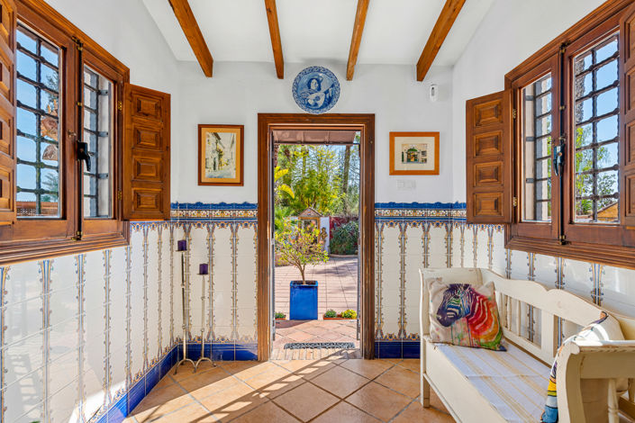 Image No.4-4 Bed Country Property for sale