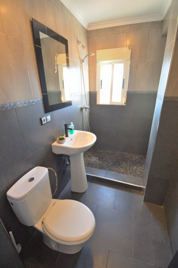 Image No.16-2 Bed Apartment for sale