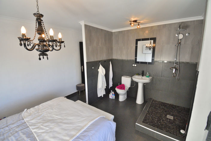 Image No.18-2 Bed Apartment for sale