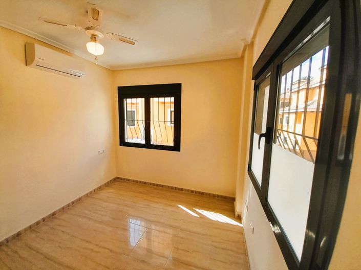 Image No.15-3 Bed Villa for sale