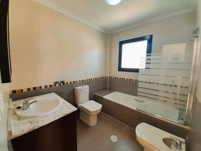 Image No.20-3 Bed Villa for sale