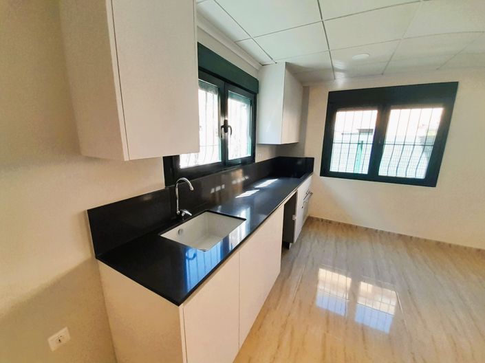 Image No.29-3 Bed Villa for sale