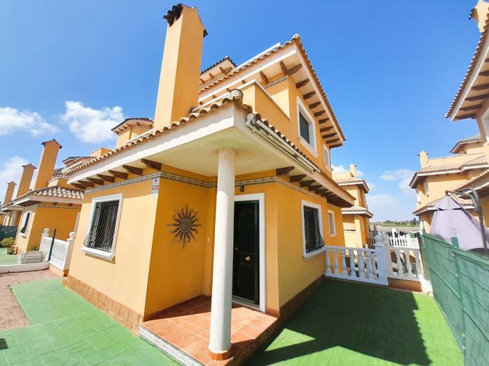 Image No.3-3 Bed Villa for sale