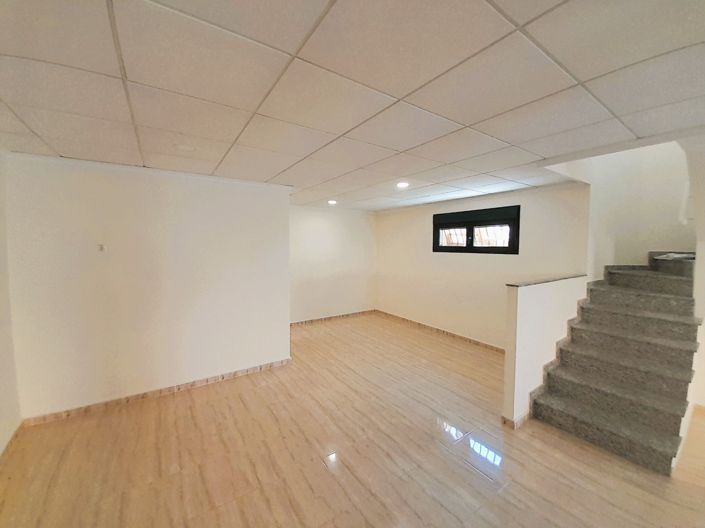 Image No.30-3 Bed Villa for sale