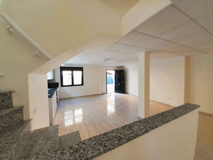 Image No.31-3 Bed Villa for sale