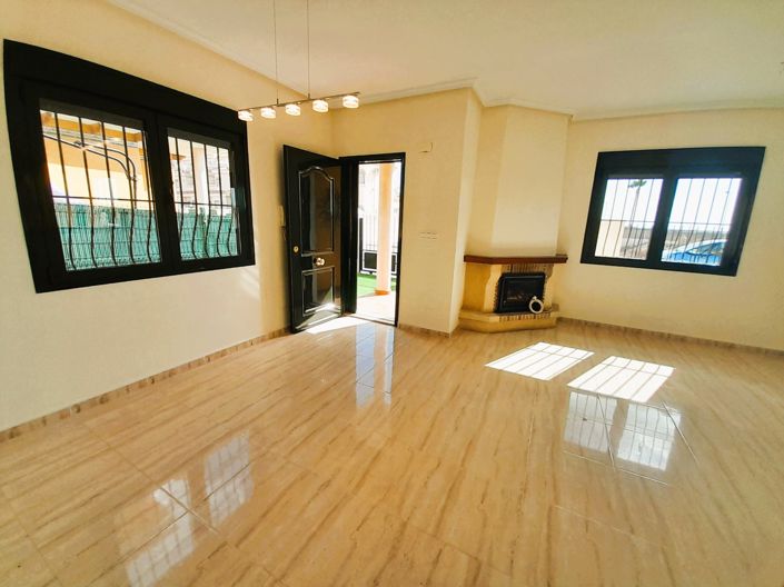 Image No.6-3 Bed Villa for sale