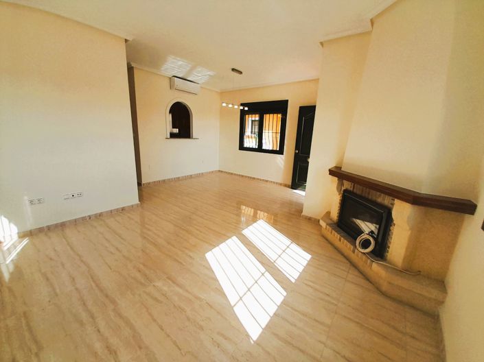 Image No.8-3 Bed Villa for sale