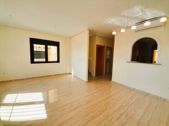 Image No.9-3 Bed Villa for sale