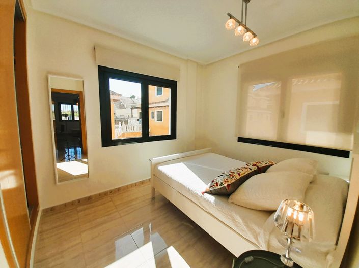 Image No.15-2 Bed Villa for sale