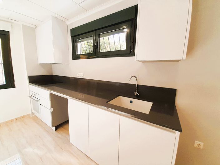 Image No.18-2 Bed Villa for sale