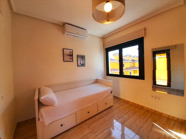 Image No.25-2 Bed Villa for sale