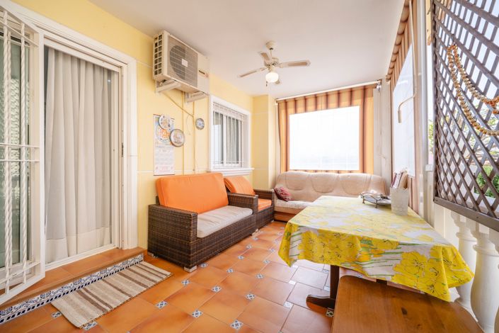 Image No.11-4 Bed Townhouse for sale