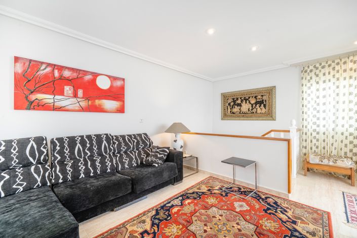 Image No.27-4 Bed Townhouse for sale