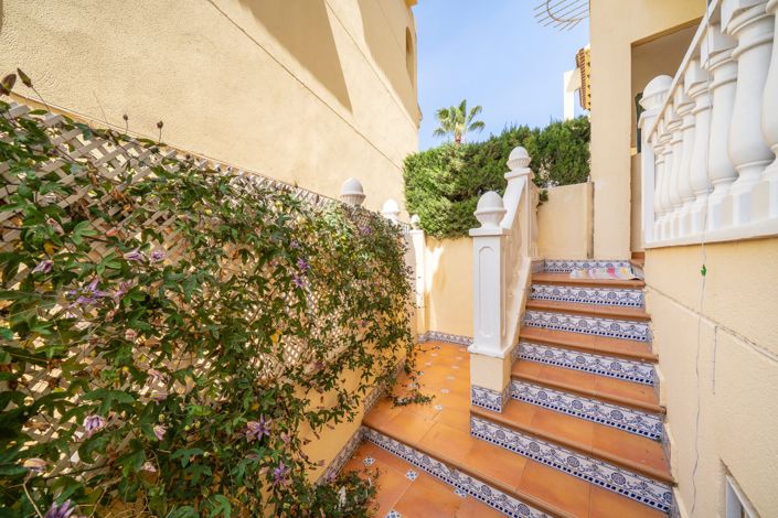 Image No.44-4 Bed Townhouse for sale