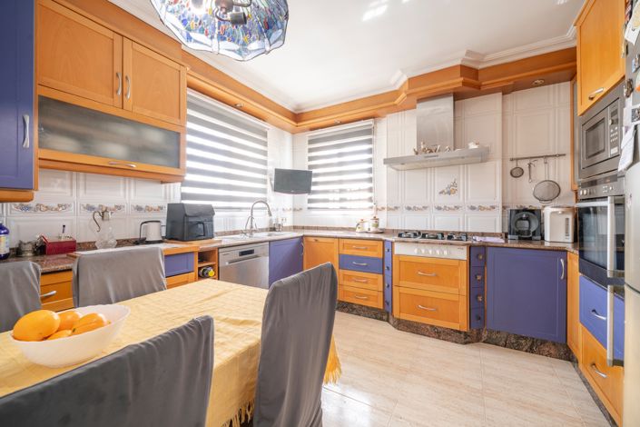 Image No.7-4 Bed Townhouse for sale