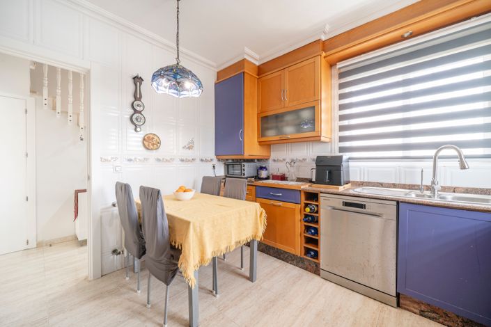 Image No.8-4 Bed Townhouse for sale