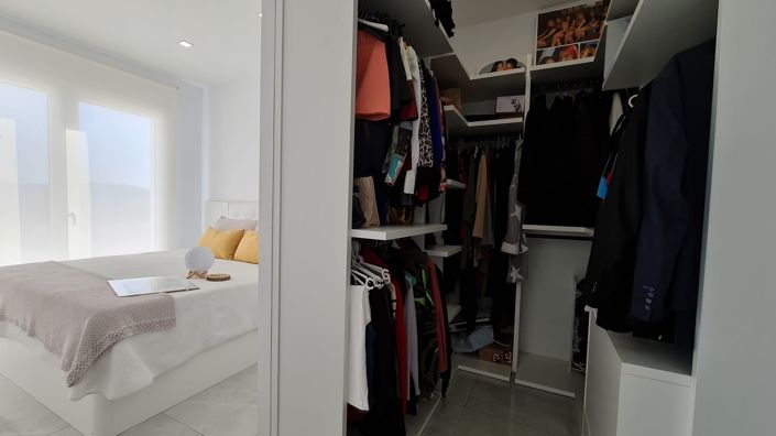 Image No.34-3 Bed Villa for sale