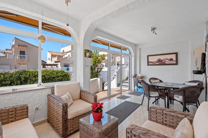 Image No.3-3 Bed Villa for sale