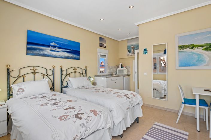 Image No.37-3 Bed Villa for sale