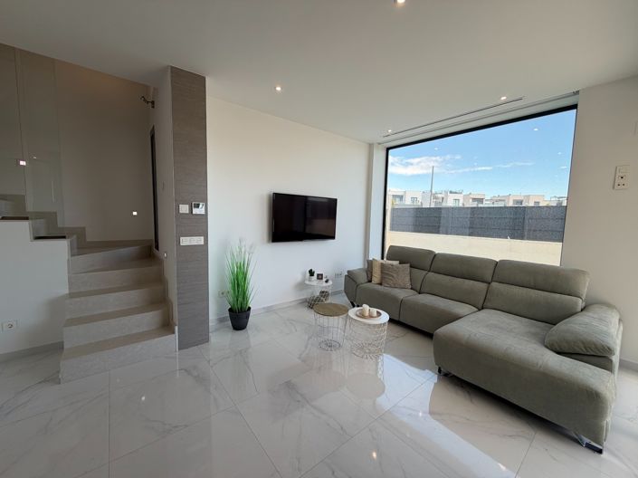 Image No.6-3 Bed Villa for sale