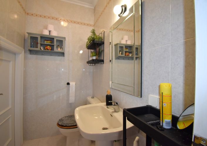 Image No.15-3 Bed Property for sale